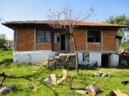  Nice property 30min drive to the SEA, huge plot 3000sq.m! 
